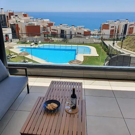 Middel Views Апартаменти *