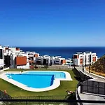 Middel Views فوينخيرولا